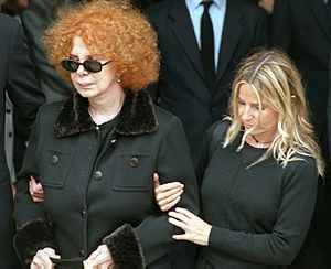 Caluroso adiós al duque de Alba en la localidad madrileña de Loeches