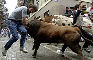 Peligroso segundo encierro de los Sanfermines por la presencia masiva de corredores
