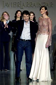 Negros, marrones, pieles y terciopelos han dominado la primera jornada en Cibeles