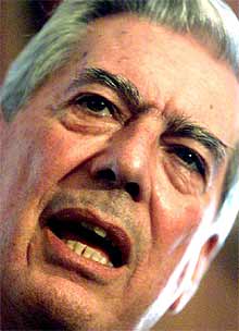El escritor Mario Vargas Llosa.
