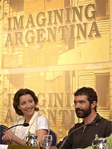 El actor malagueño Antonio Banderas y la actriz británica Emma Thompson, durante la presentación de Imagining Argentina.