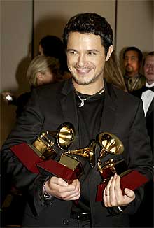 Alejandro Sanz consigue tres premios durante la noche de los Grammy Latinos