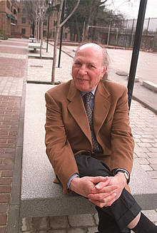 El húngaro Imre Kertész, superviviente de Auschwitz, Nobel de Literatura 2002