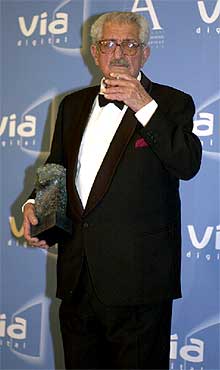 Familiares y amigos de Bardem dan su último adiós al cineasta en la Filmoteca Nacional