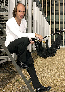 El gaitero vigués participa mañana en 'La Nuit Celtic' de París.