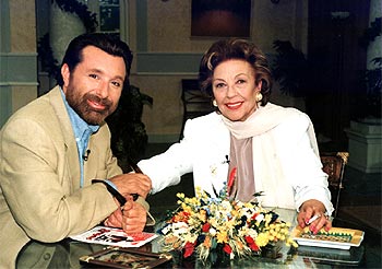 Imagen de archivo de la actriz junto a José Manuel Parada en el programa  Cine de barrio , con motivo de la emisión de  Estoy hecho un chaval .