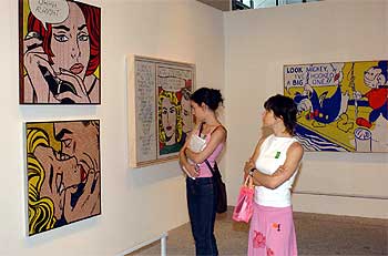 Doña Sofía inaugurará la sala mañana, aunque el público ya ha podido contemplar hoy las obras genio del  pop-art .