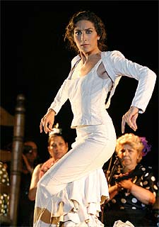 La cantaora granadina estrenó ayer en la Alhambra el espectáculo 'Pastora 1922' concebido por su padre.