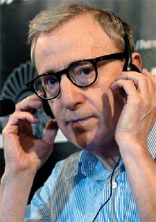 Woody Allen, durante la rueda de prensa en la que presentó  Melinda and Melinda .