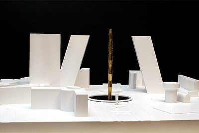 Una maqueta del futuro  Obelisco de la Caja , que dentro de dos años se elevará en la Plaza de Castilla.