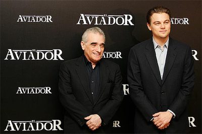 Martin Scorsese y Leonardo Di Caprio posan durante la presentación de su película  El aviador .