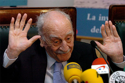 El escritor presenta en el Instituto Cervantes en 