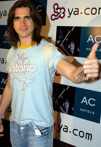 El cantautor colombiano Juanes posa durante la presentación de su gira  Mi sangre  hoy en Madrid.