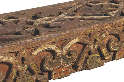 Una de las vigas del siglo X de la mezquita de Cordoba que seran subastadas en el mes de abril por Christie's.