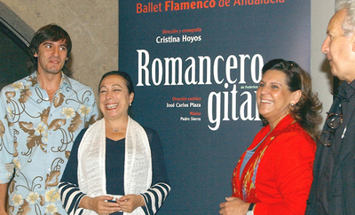 La Consejera de Cultura, Rosa Torres (2d), El Junco (i), primer bailarín del Ballet, Cristina Hoyos (2i), directora del Ballet Flamenco de Andalucía, y José Carlos Plaza (d), director de escena, durante la presentación del  El Romancero Gitano .