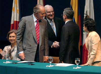 La RAE y las otras 21 Academias de la Lengua aprueban en Medellín la 'Nueva gramática de la lengua española'