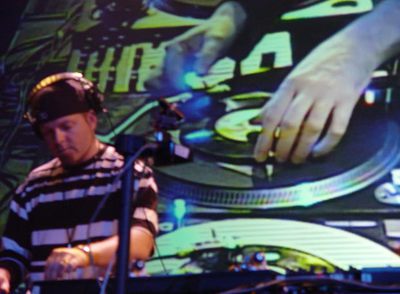 Una cátedra del 'cortaypega'