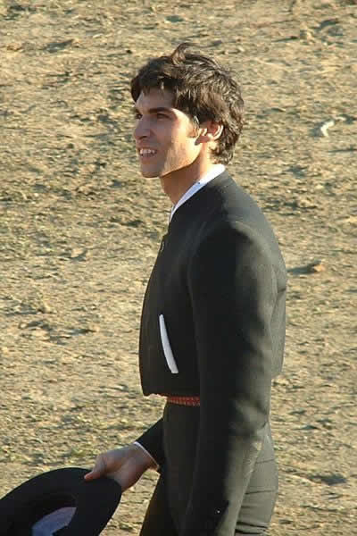 Máxima expectación ante la confirmación de Cayetano