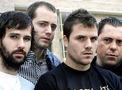 El Canto del Loco vuelve con un nuevo disco,  Personas , en el que sus miembros han pretendido muestrar su lado 