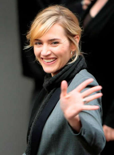 Kate Winslet reina en Berlín como celadora de Auschwitz