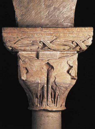 La voz se cuela por las paredes de la abadía de Silos