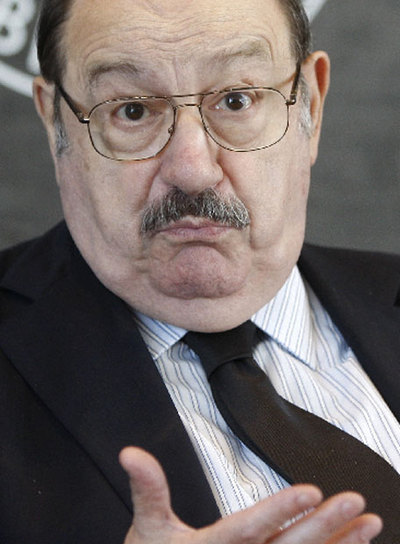 Eco y la cerrada defensa del papel