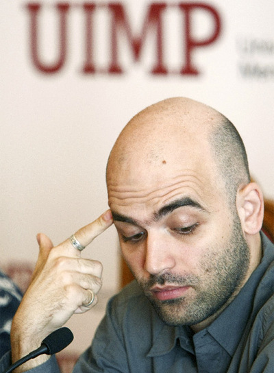 Saviano dice que ETA "es paramafiosa y trafica con cocaína"