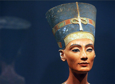 Nefertiti se muda