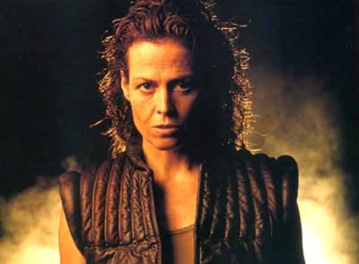La actriz Sigourney Weaver, en su papel de teniente Ripley, en la película  Alien .