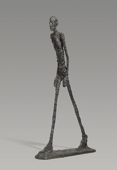 La escultura  L'Homme qui marche I  (El hombre que camina I).