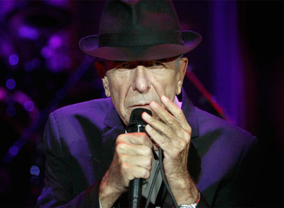 Leonard Cohen pospone su gira europea