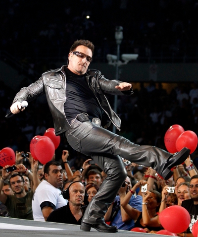 U2 demuestra gráficamente en su página web la buena salud de Bono