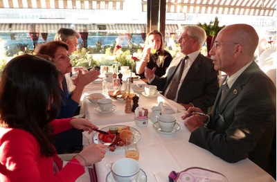 Mario Vargas Llosa, esta mañana en familia