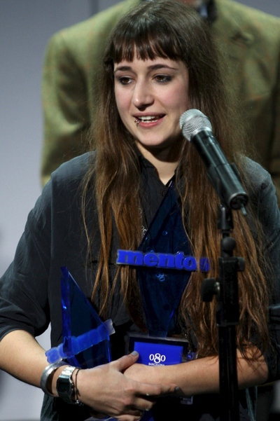 La diseñadora catalana de origen holandés Krizia Robustella gana el Premio Mentos- 080 Barcelona a la mejor colección de hombre y mujer dotado con 10 000 euros a cada colección.