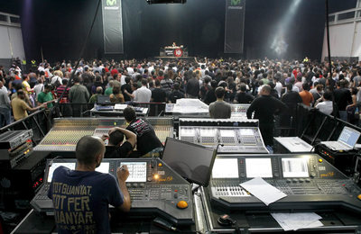 Controles de luz y sonido en el Sónar
