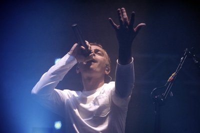 El cantante Karl Hyde, líder del grupo Underworld, durante su actuación en la primera jornada de la segunda edición del Sonar Galicia, en A Coruña.