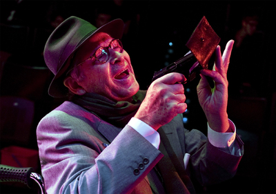 Jordi Dauder en un momento de la representación en el Teatro Lliure de 'El bordell', obra de Lluïsa Cunillé dirigida por Xavier Albertí, en 2008.