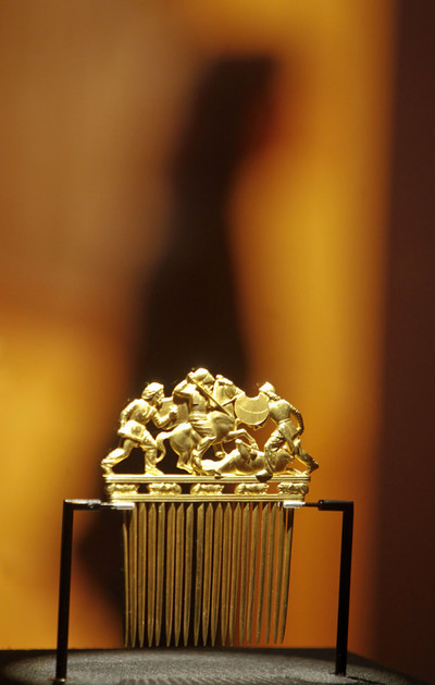 FOTOGALERIA: Peine con escena de batalla