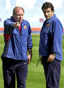 Rexach sustituye a Serra Ferrer en el momento más crítico para el Barcelona