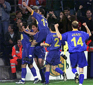   El Alavés cae ante el Liverpool (4-5) en una final épica  