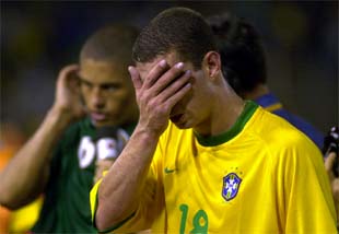 México agranda la vergüenza de Brasil (0-1)