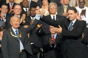 El cirujano belga Jacques Rogge sustituye a Samaranch al frente del COI