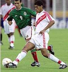 México clasifica a Perú (1-0)