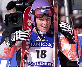 Muere la esquiadora francesa Regine Cavagnoud dos días después de sufrir un accidente