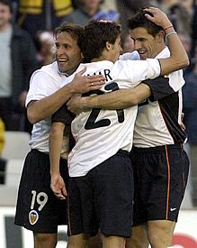 El Valencia deja sentenciada la eliminatoria ante el Servette (3-0)