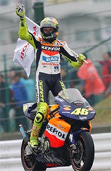 Triunfo de Rossi y tercer puesto de Checa en el estreno de las motos de cuatro tiempos