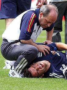 Morientes sufre un esguince en el tobillo derecho y es duda para el primer partido