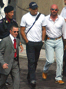 Ronaldo llega a Milán para negociar su salida del Inter