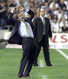 El técnico del Villarreal Víctor Muñoz, primer entrenador despedido esta temporada