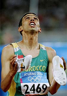 Hicham El Guerruj ganó dos medallas de oro, en 1.500 y 5.000 metros, en los Juegos de Atenas.